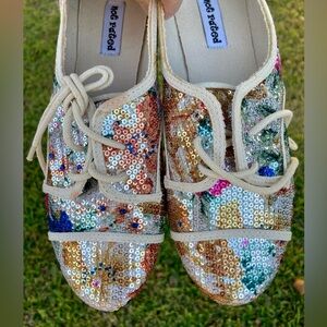 MULTICOLOR SEQUIN LACE UP FLATS — SNEAKERS — NEW IN BOX — 7.5